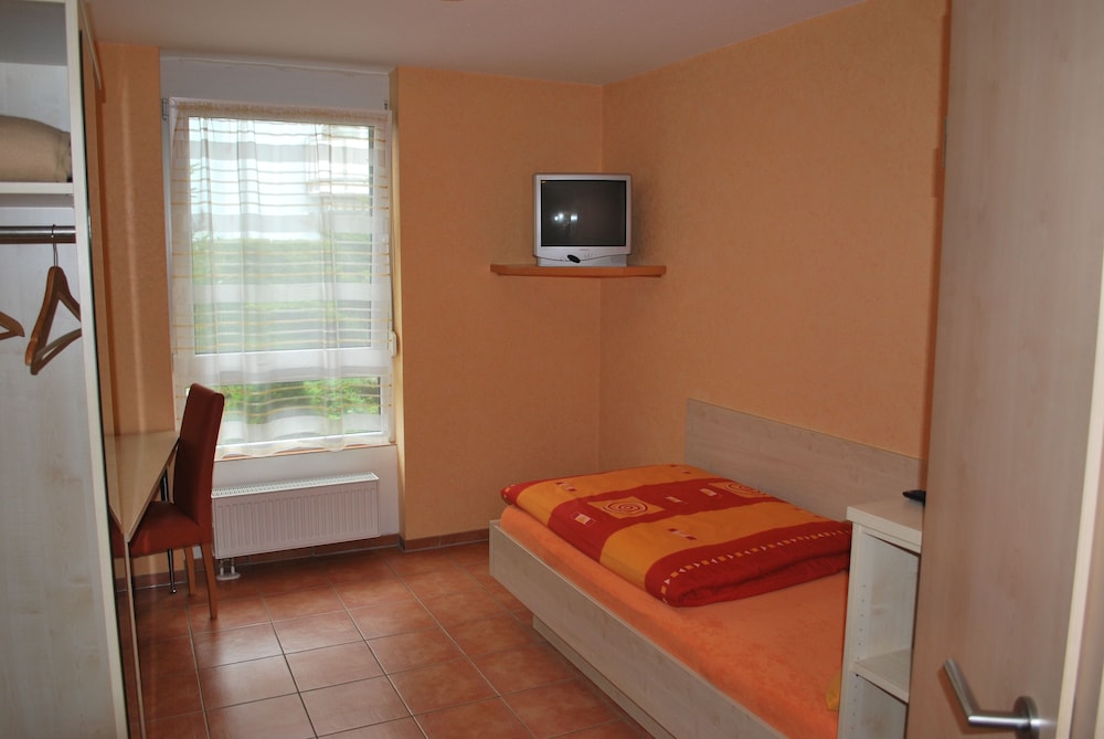 Single Room photo 1