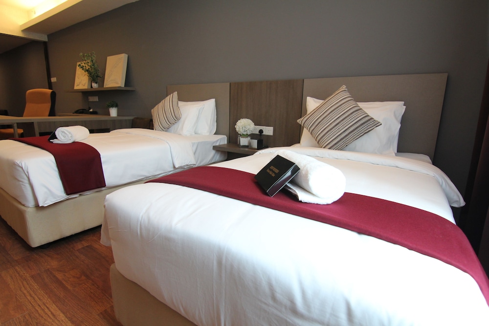 Deluxe Twin Room - Photo 9