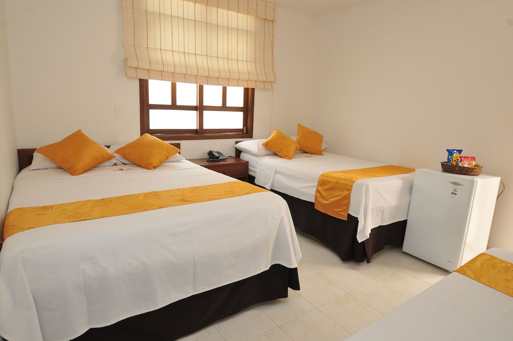 Standard Quadruple Room, 1 Bedroom, Non Smoking, Ensuite photo 3