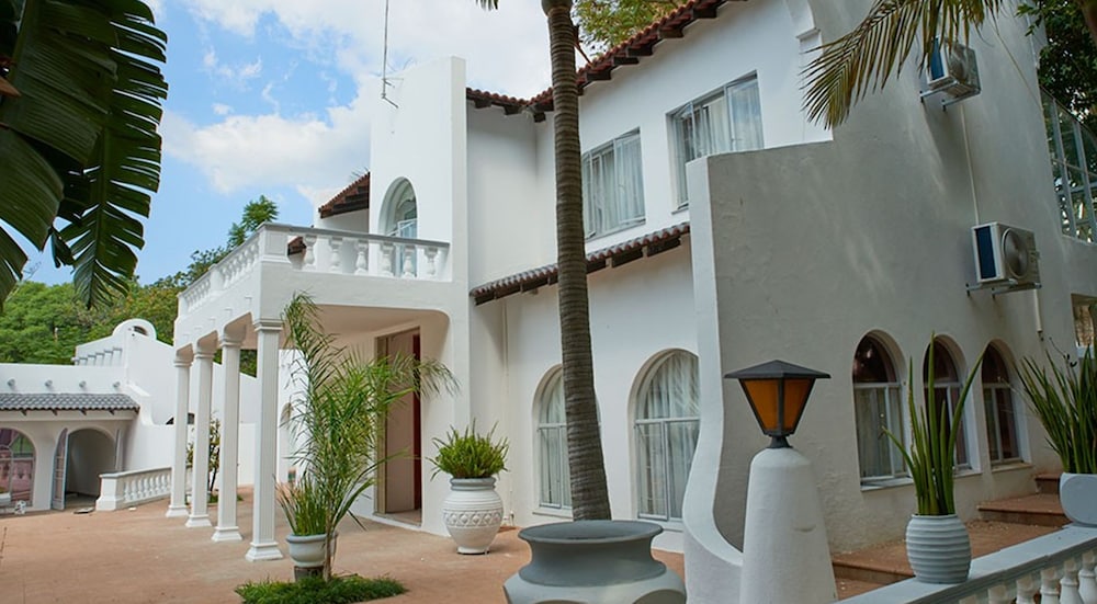Grand Villa photo 1