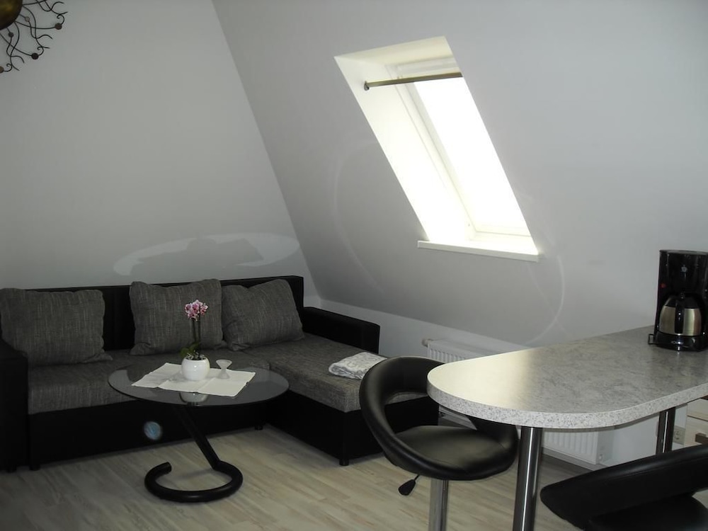 Apartment (3) photo 2