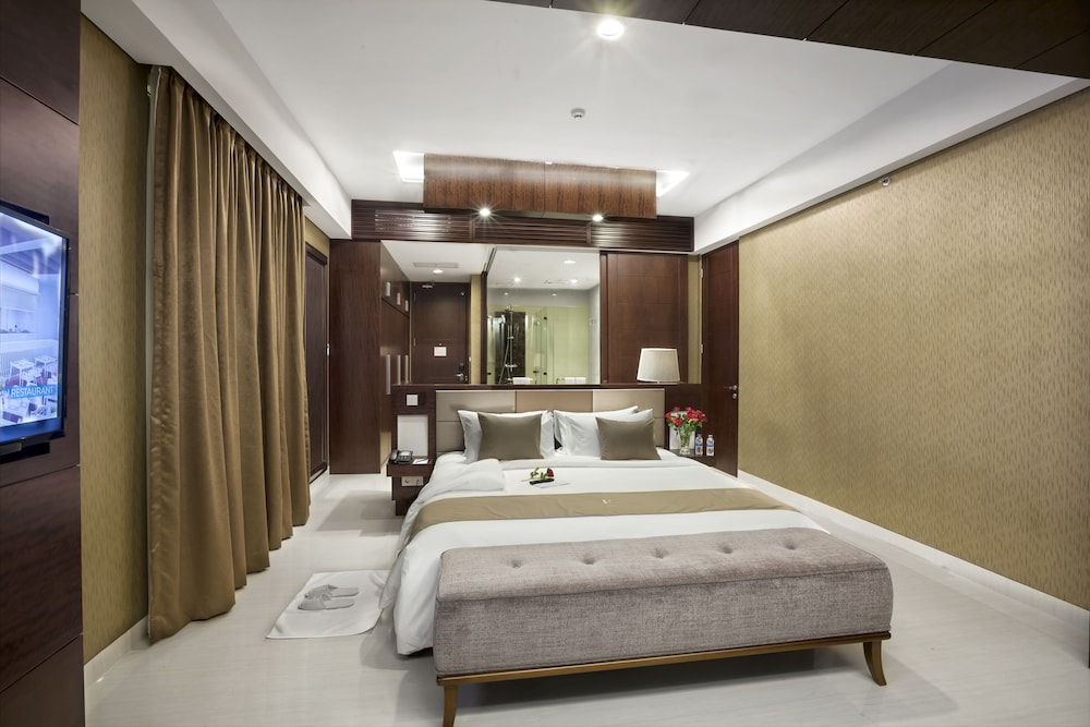 Super Deluxe Room
