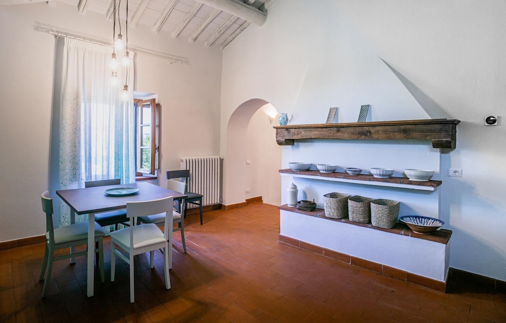 Villa photo 3