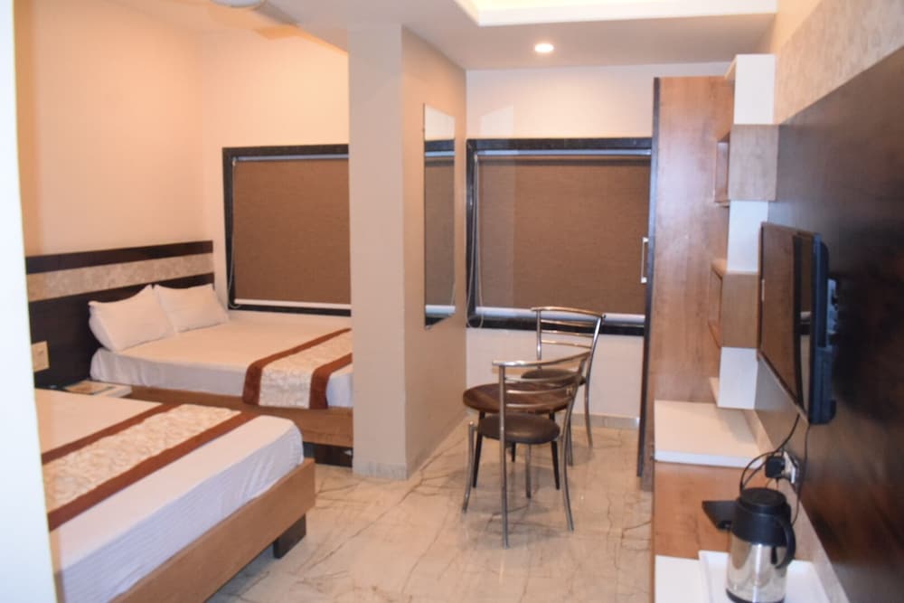 Double or Twin Room, City View photo 2