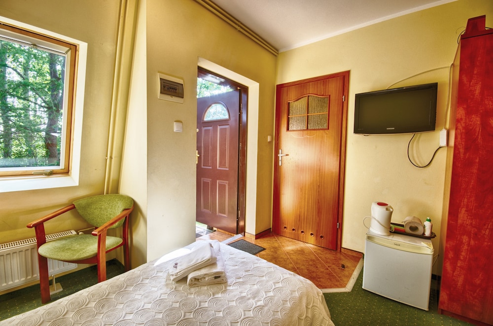 Economy Cabin photo 2