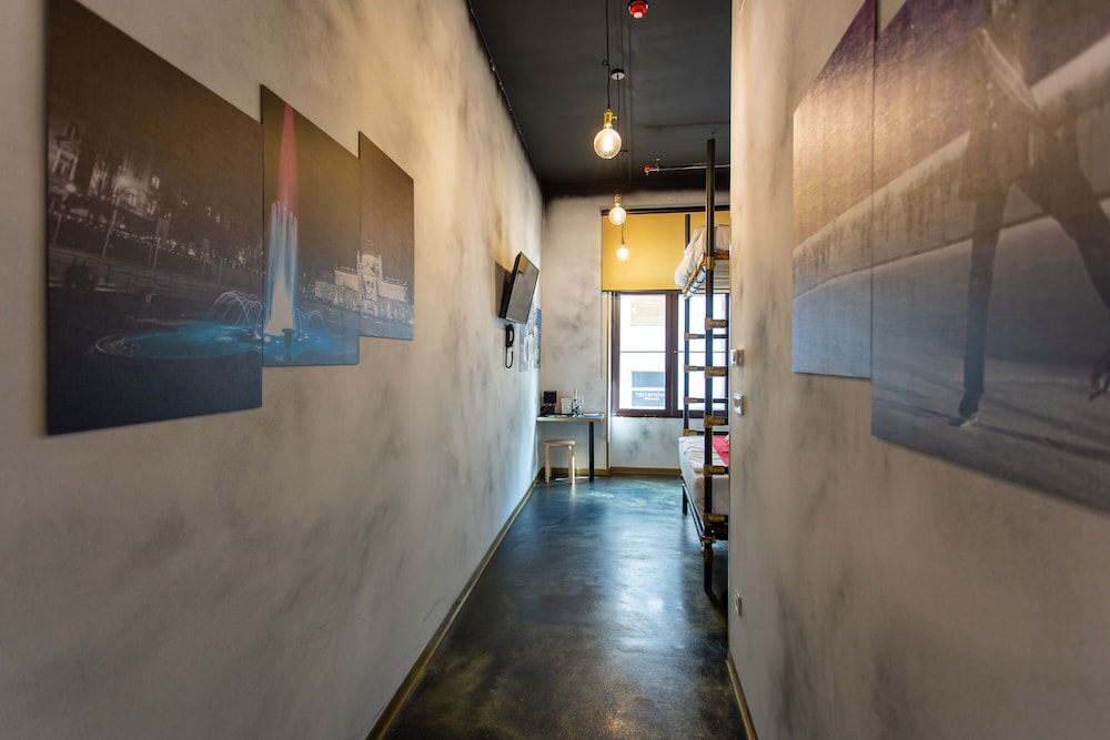 Grahor & Klein Room, Main Street View photo 2