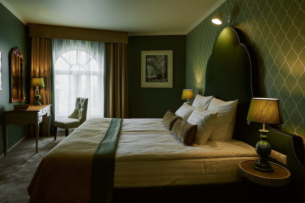 Executive Suite photo 3