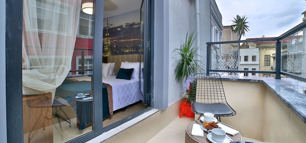 Grand Room photo 3