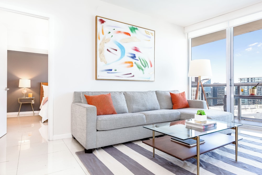 Boutique Apart, 1 King & Sofa Bed, Sauna, River/City Views, Balcony4607 thumbnail 6