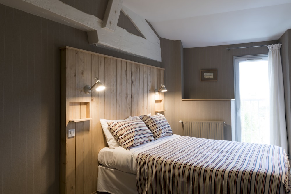 Double or Twin Room - Photo 1
