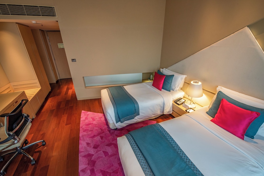 Premium Room, 1 Twin Bed (Airport View)