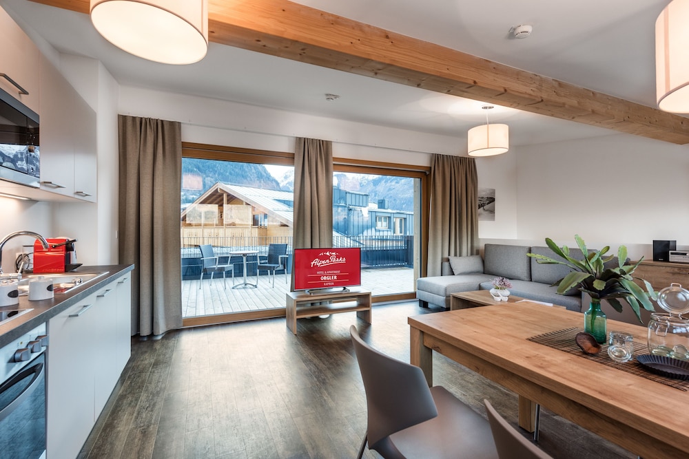 Deluxe-Apartment, Kitchen, Mountain View (Alpine Dreams, exklusive 180 EUR Cleaning fee)) photo 3