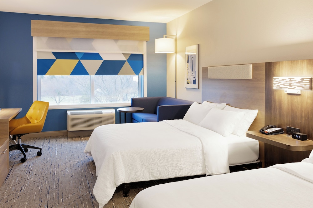 Suite, 2 Queen Beds - Photo 4
