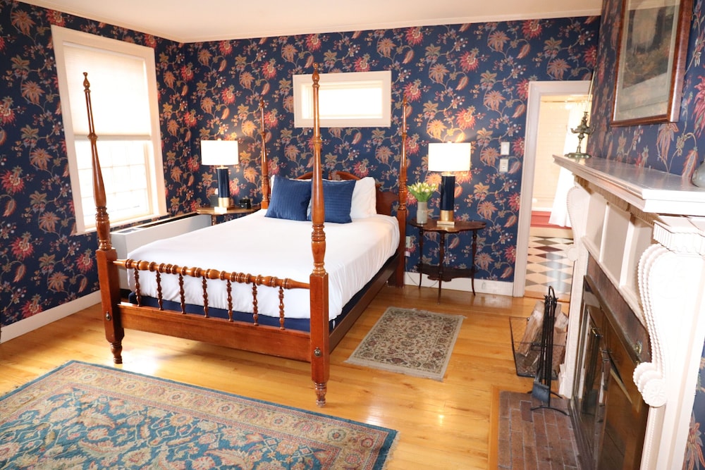 24 - Swift Room