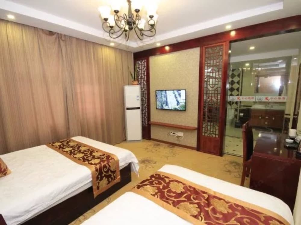 Deluxe Family Room photo 3