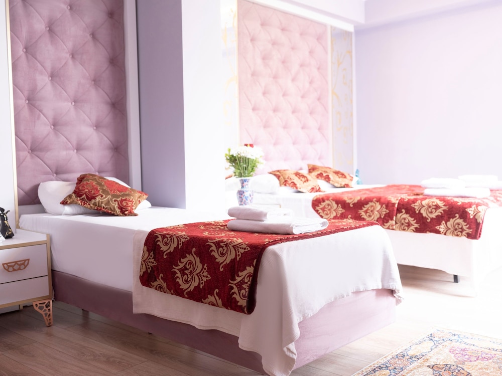 Classic Triple Room, Garden View photo 1