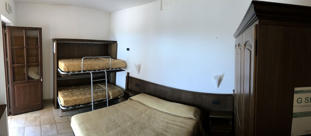 Quadruple Room photo 2