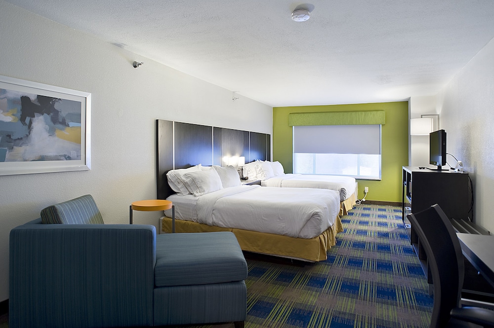 Standard Room, 2 Queen Beds - Photo 1