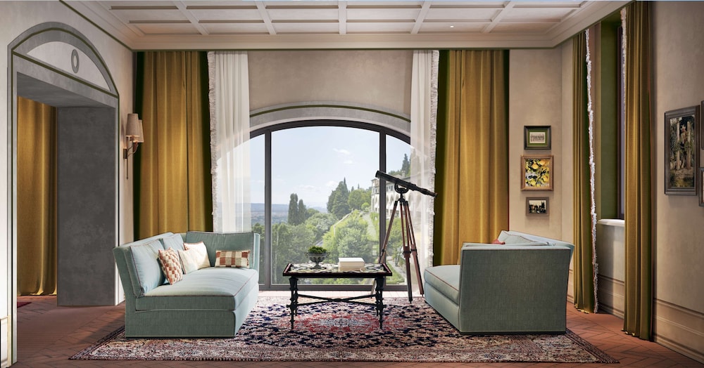 Suite (Limonaia) photo 1
