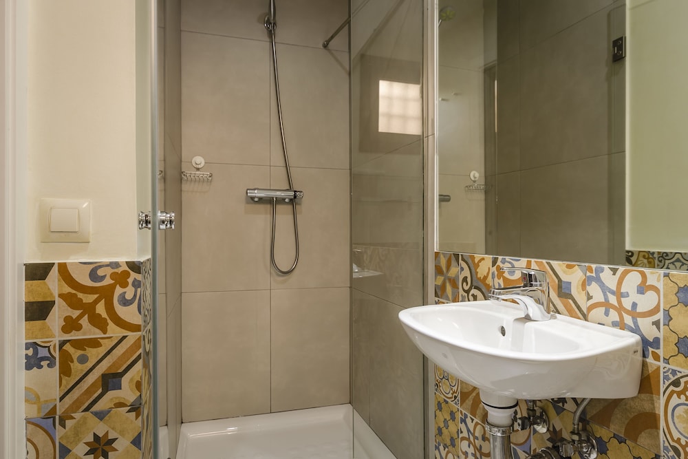 Double Room - Photo 20