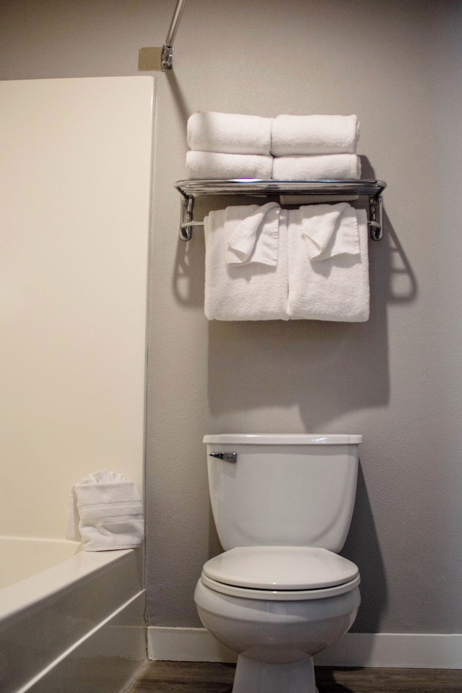 Suite, Multiple Beds (King Queen Suite) - Photo 5