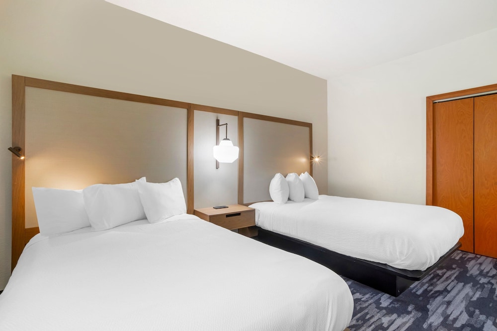 Room, 2 Double Beds - Photo 3