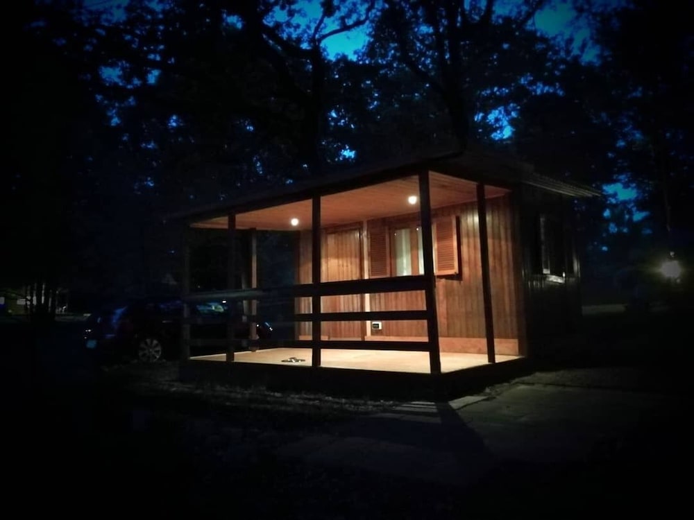 Bungalow, Patio