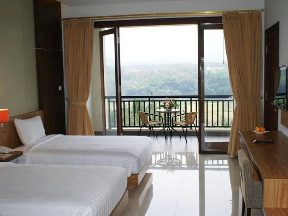 Junior Room, Non Smoking, Garden View photo 2