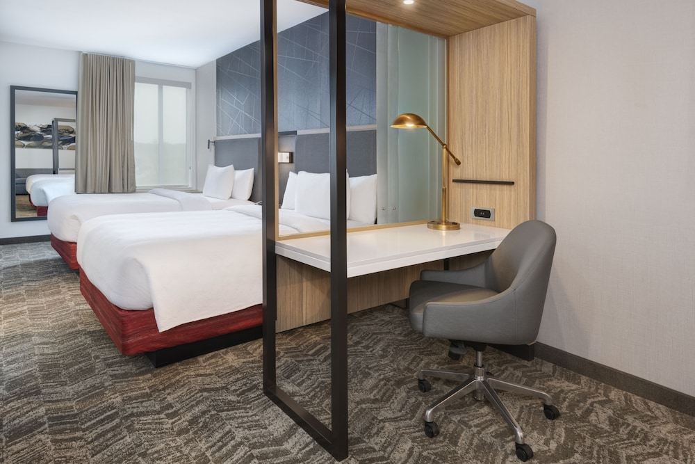Suite, Multiple Beds photo 2