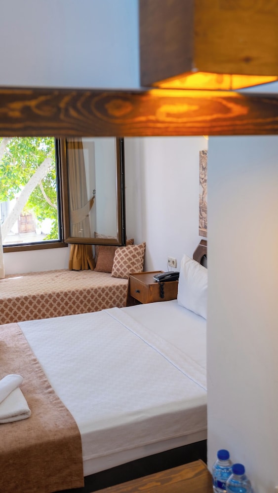 Standard Room - Photo 9