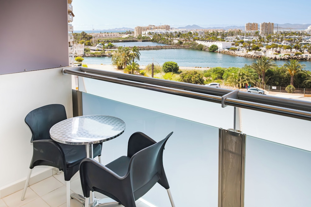 Premium Double Room - Photo 6