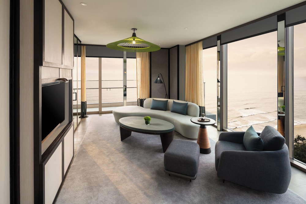 Premier Ocean View Suite - Photo 4