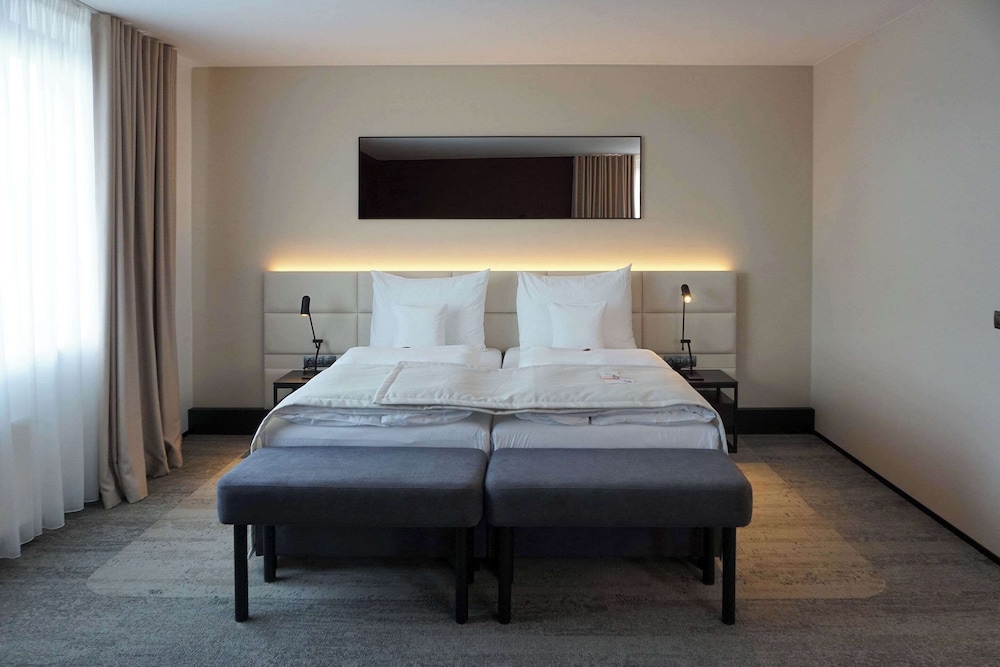 Suite, 1 King Bed, Non Smoking - Photo 7
