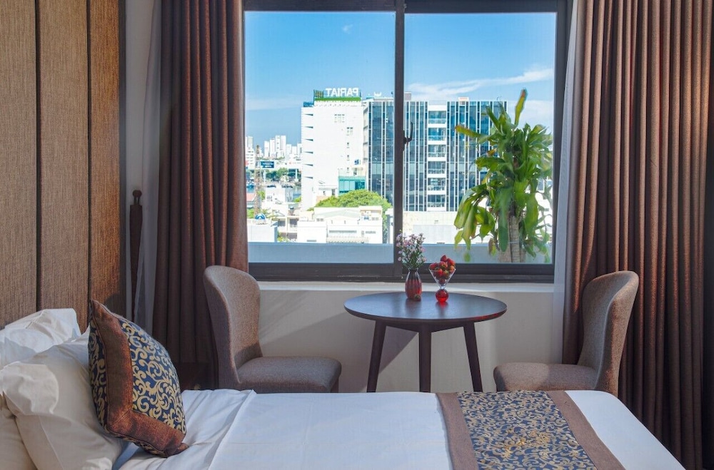 Premier Twin Room - Photo 7