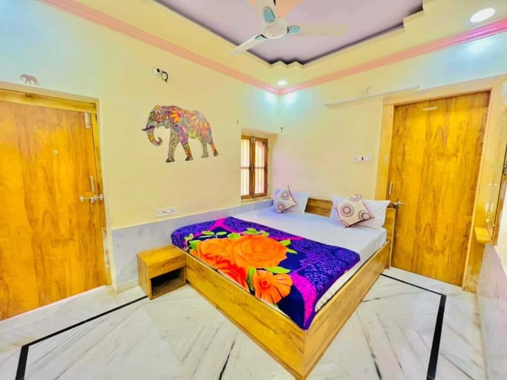 Standard Room, Balcony, Desert View