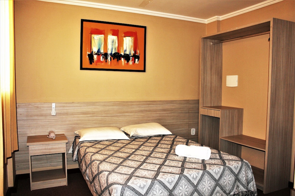 Master Room photo 2