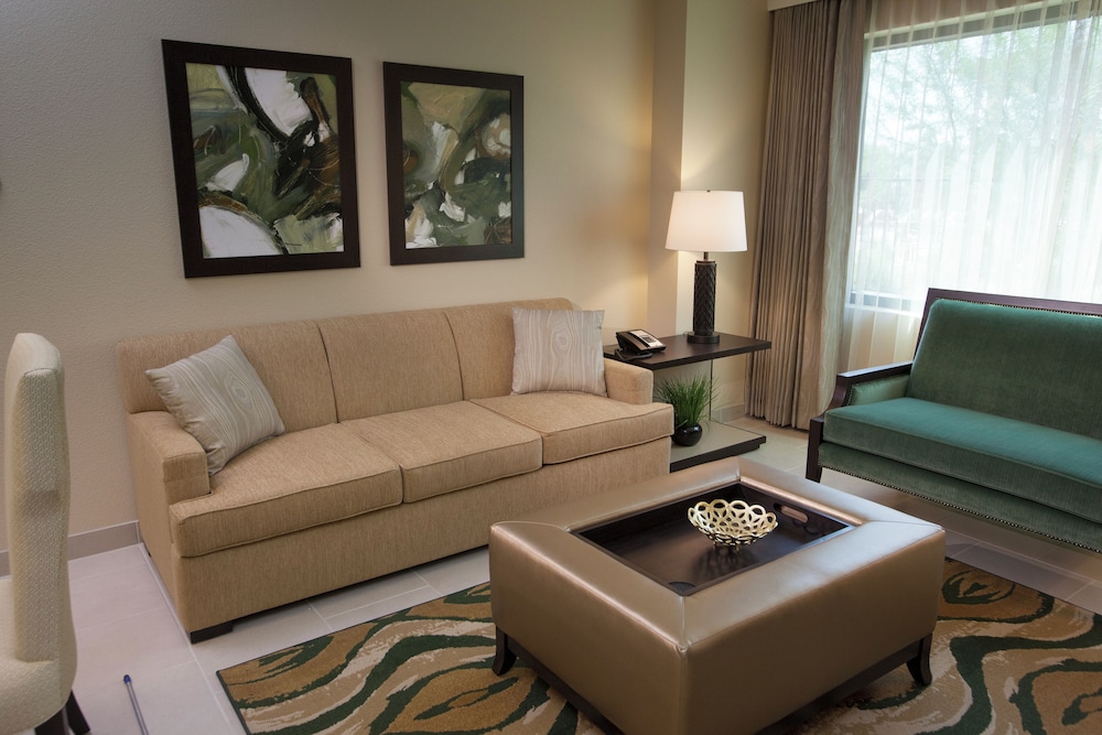 One Bedroom Suite - Photo 3