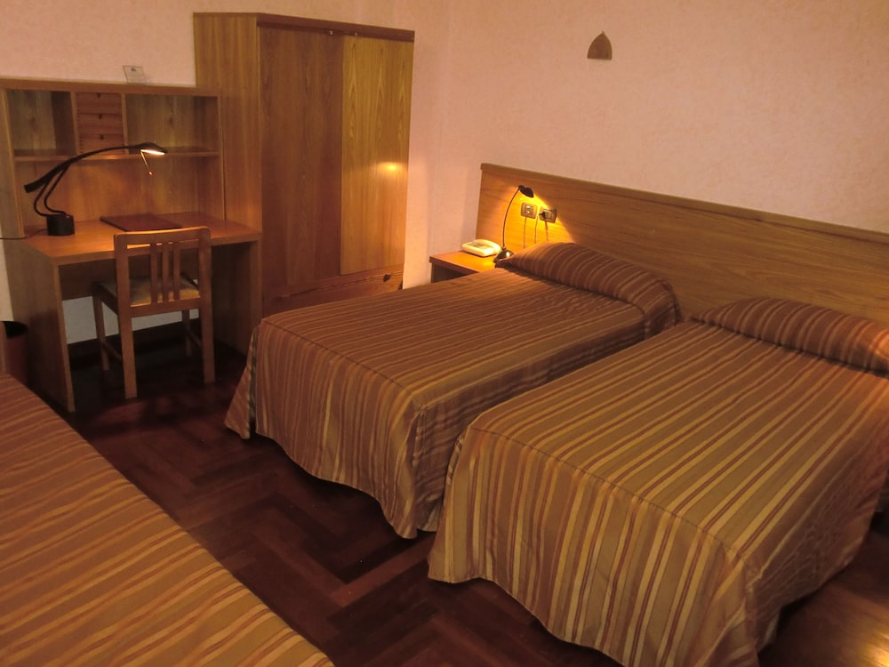 Triple Room, Non Smoking photo 2