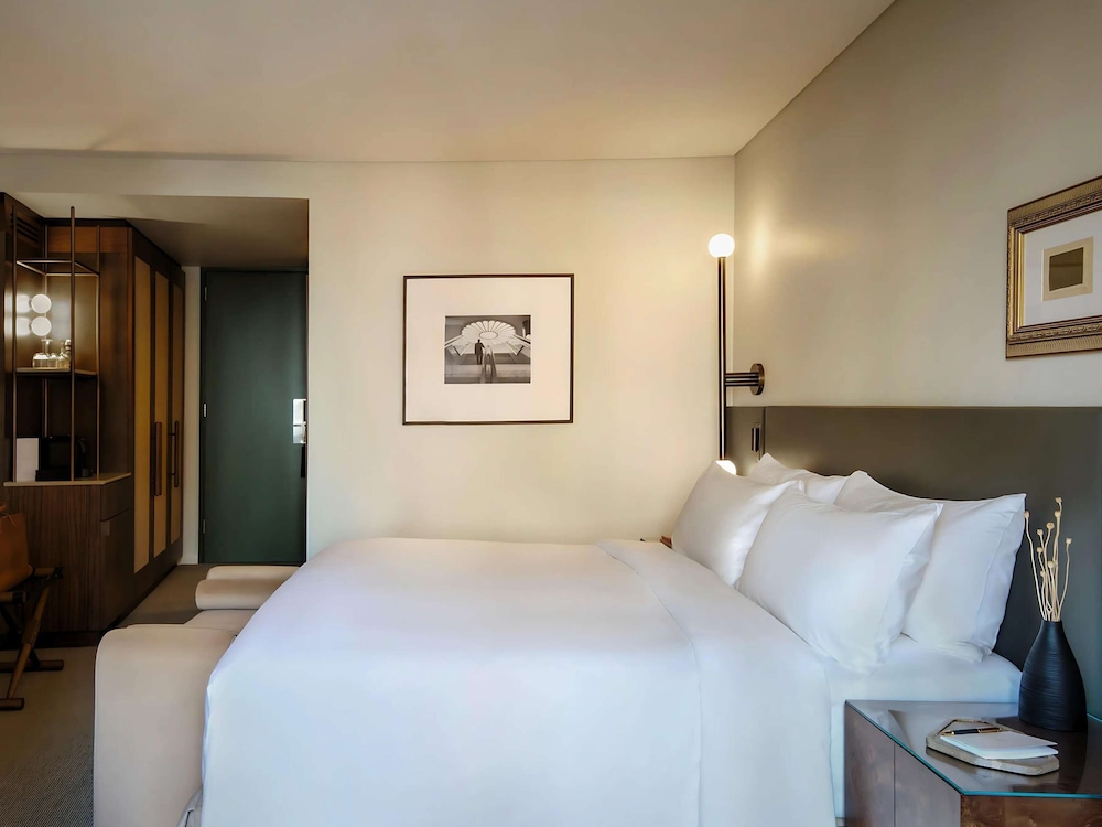 Superior Room, 1 King Bed