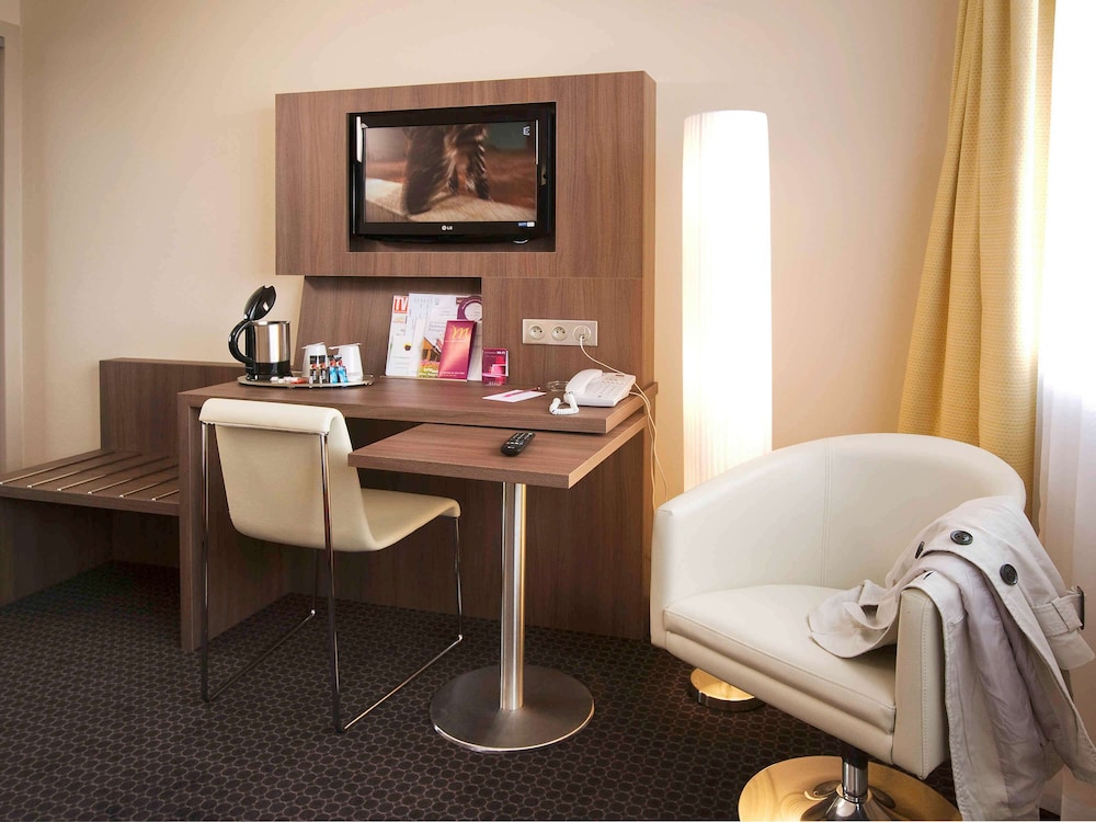 Standard Room, 2 Twin Beds - Photo 11
