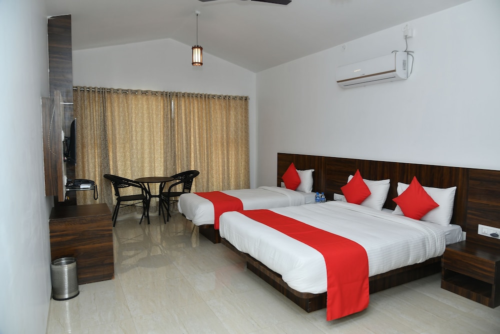 Standard Studio Suite, 1 Queen Bed, Smoking, River View
