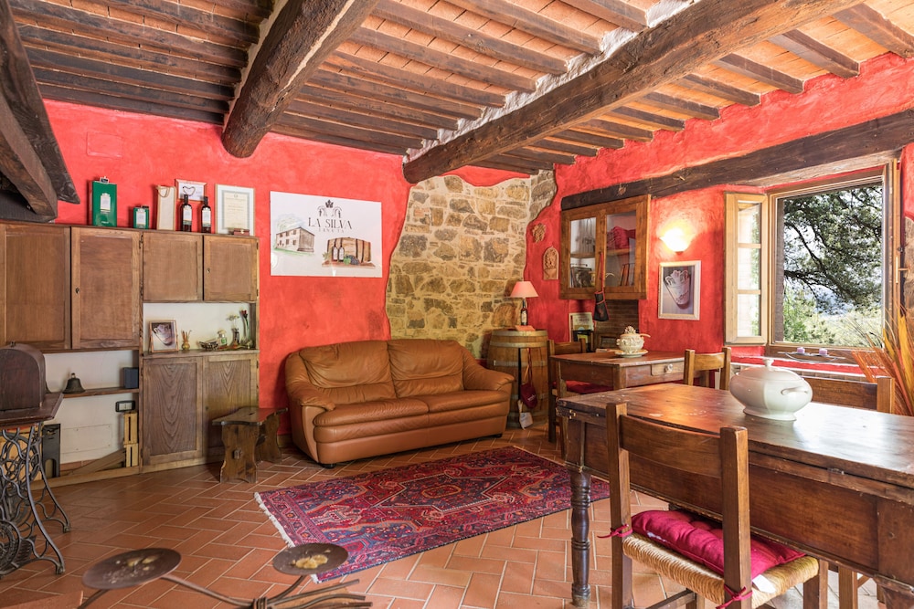 Villa photo 1