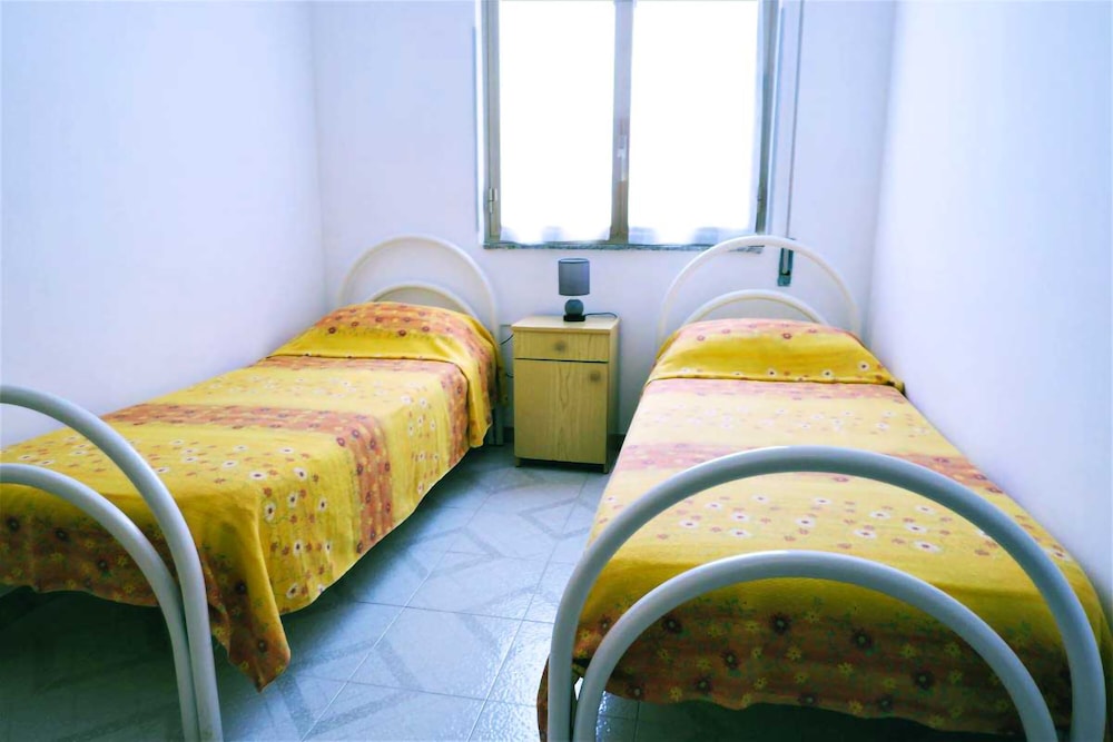 Classic Condo, 2 Bedrooms photo 3