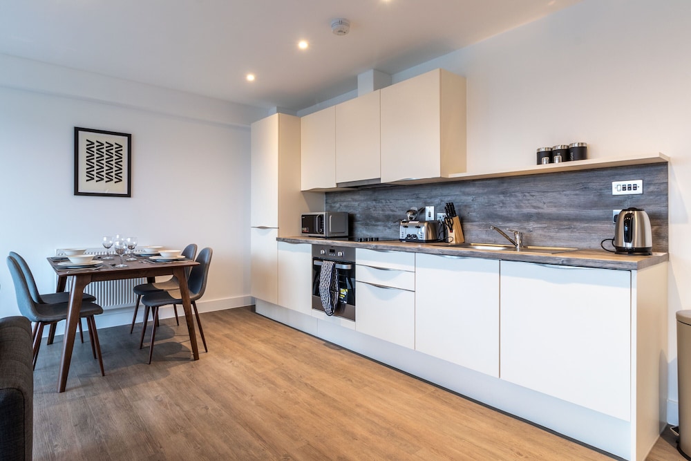 Seven Living Ashford - 2BR Luksus Lejligheder, Billede 26