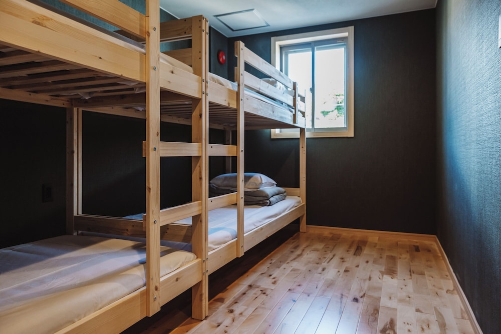 Basic Quadruple Room, 4 Bedrooms