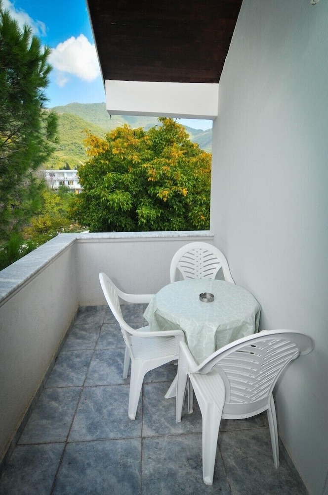 Room, Terrace (5 Beds) photo 1
