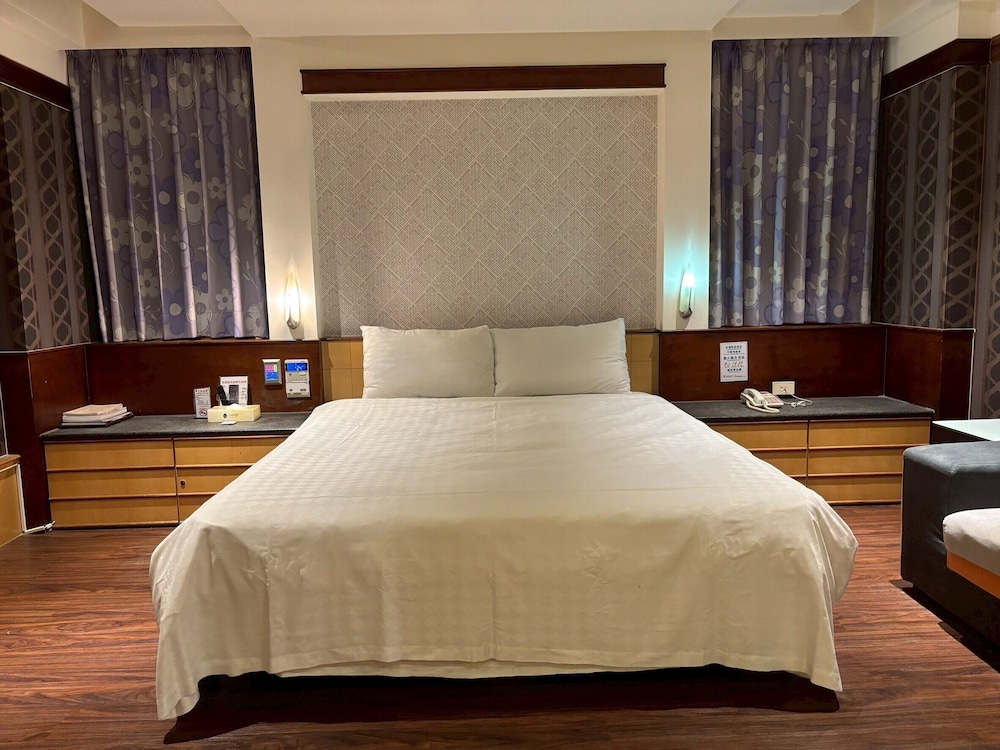Standard Double Room, City View