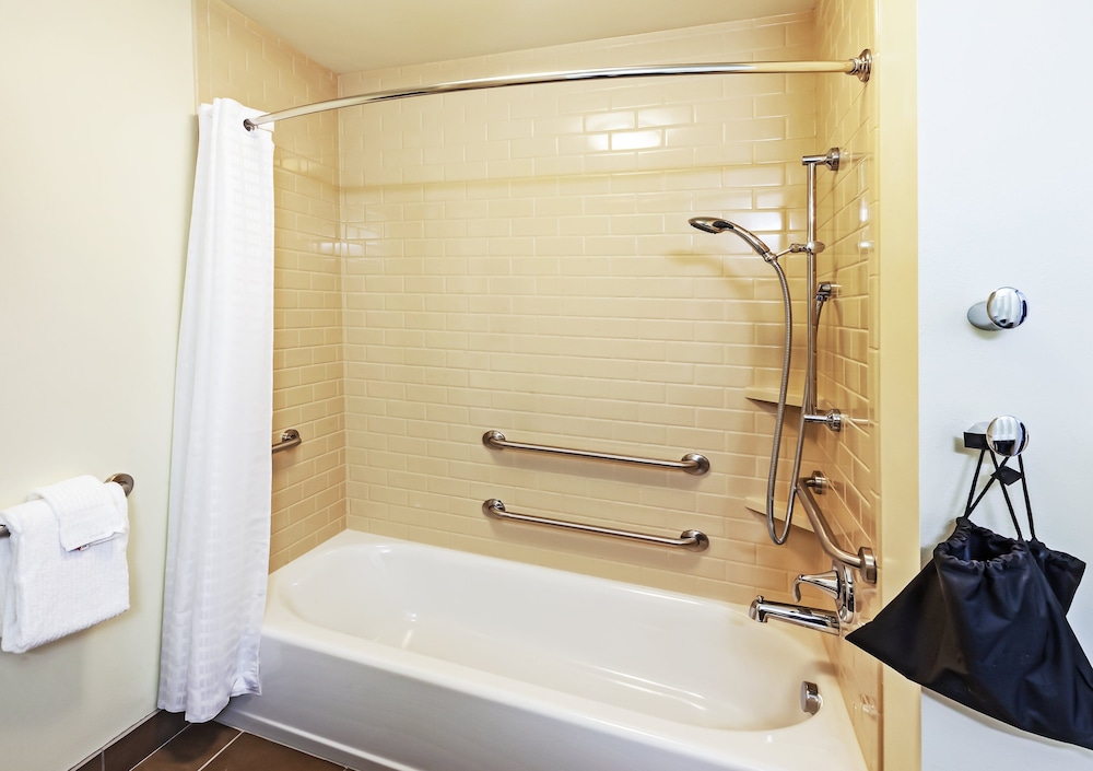 Studio Suite, 2 Queen Beds, Accessible (Comm, Mobil, Tub) photo 2