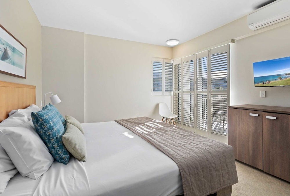 Two Bedroom Dual-Key Spa Suite