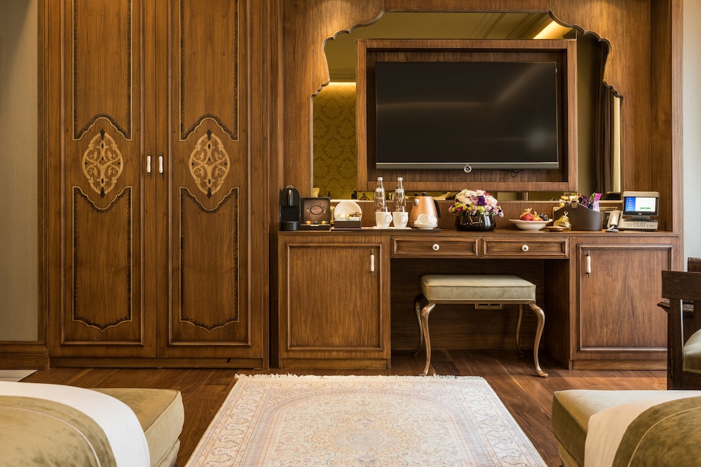 Available room